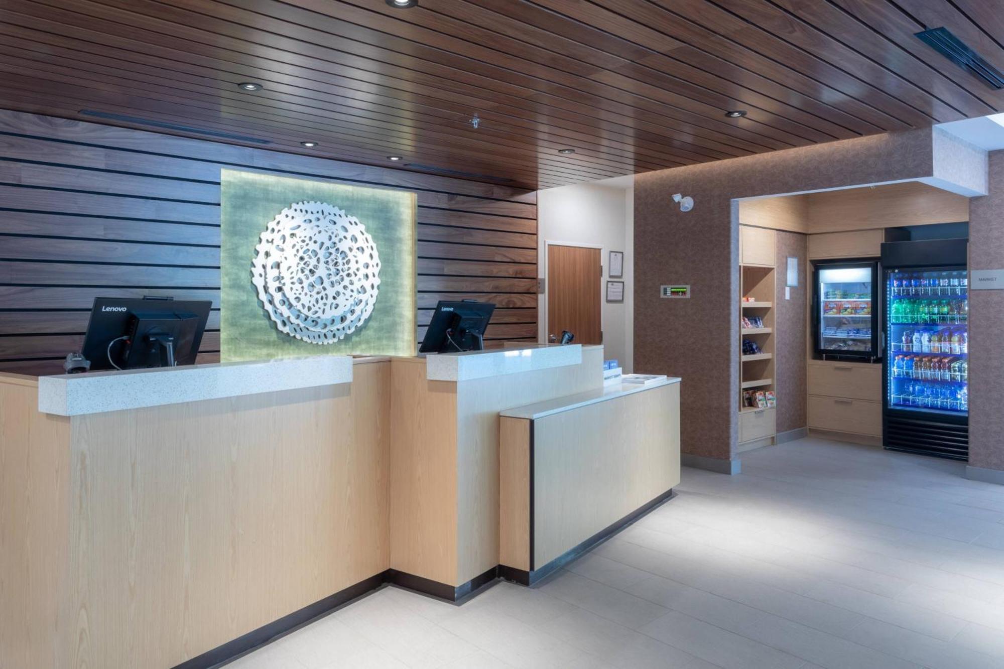Fairfield By Marriott Inn & Suites Revelstoke Exteriér fotografie